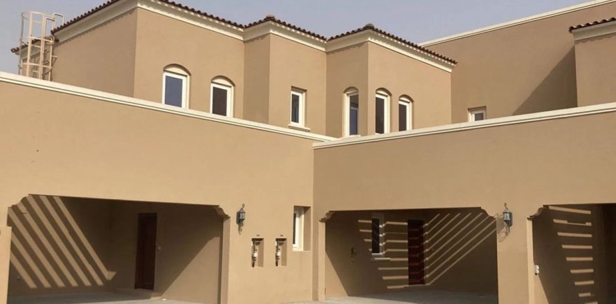 Townhouse i Dubai, UAE 2 soveværelser, 157.9 kvm № 693213