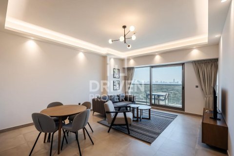 Dzīvoklis Jumeirah Lake Towers, Dubaijā, AAE 1 istaba, 89.09 m2 Nr. 742499