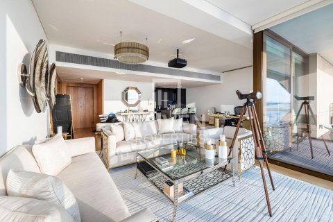 Apartment in Jumeirah, Dubai, UAE 1 bedroom, 150 sq.m. № 601574 - photo 8