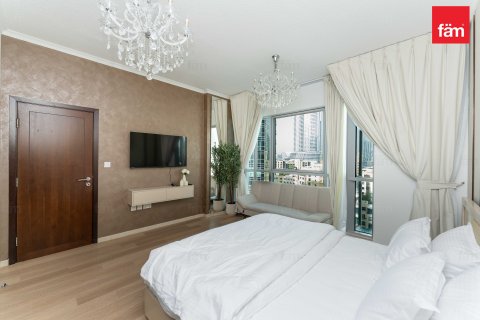 דירה להשכרה ב Downtown Dubai (Downtown Burj Dubai), Dubai, איחוד האמירויות  3 חדרי שינה, 170.8 מ"ר, מספר 722394 - תמונה 14