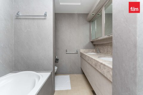 דירה להשכרה ב Downtown Dubai (Downtown Burj Dubai), Dubai, איחוד האמירויות  3 חדרי שינה, 170.8 מ"ר, מספר 722394 - תמונה 21