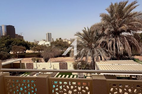 Villa in Dubai, UAE 5 bedrooms, 376.3 sq.m. № 633287 - photo 28