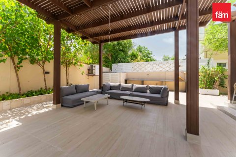 Vila di Dubai, UEA 5 kamar tidur, 816.4 m2 nomor 622285 - foto 15