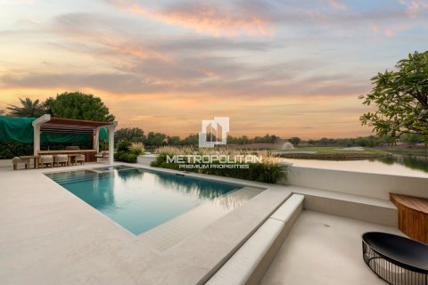 Villa te huur in Jumeirah Golf Estates, Dubai, VAE 5 slaapkamers, 822 vr.m., nr 663599 - foto 20