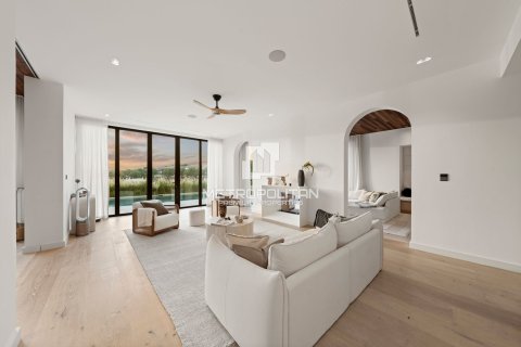 Villa te huur in Jumeirah Golf Estates, Dubai, VAE 5 slaapkamers, 822 vr.m., nr 663599 - foto 3