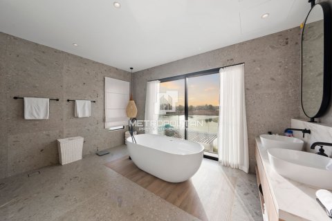 Villa te huur in Jumeirah Golf Estates, Dubai, VAE 5 slaapkamers, 822 vr.m., nr 663599 - foto 11
