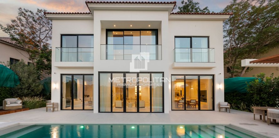 Villa in Jumeirah Golf Estates, Dubai, VAE 5 slaapkamers, 822 vr.m. nr 663599