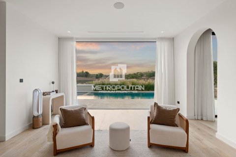 Villa te huur in Jumeirah Golf Estates, Dubai, VAE 5 slaapkamers, 822 vr.m., nr 663599 - foto 7