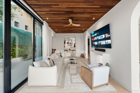 Villa te huur in Jumeirah Golf Estates, Dubai, VAE 5 slaapkamers, 822 vr.m., nr 663599 - foto 4