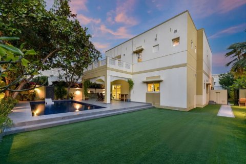 Vila di Meadows, Dubai, UAE 4 bilik tidur, 540.05 meter persegi № 748789