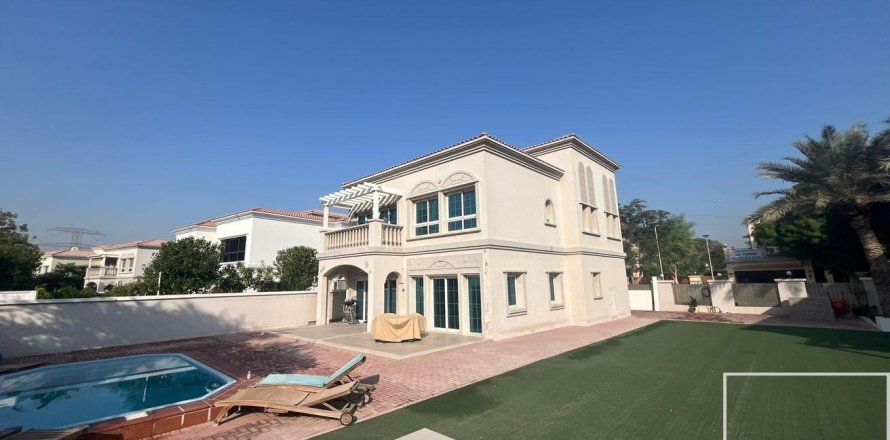 Jumeirah Village Triangle、Dubai、UAEにあるヴィラ 3ベッドルーム、712.38 m2 No755208