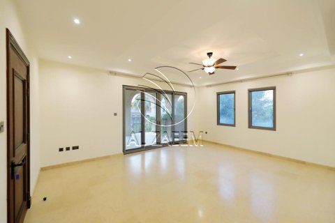 Vila na Saadiyat Island, Abu Dhabi, SAE 5 spální, 650 m2 č. 615385 - Fotografia 11