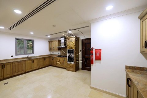 Vila na Saadiyat Island, Abu Dhabi, SAE 5 spální, 650 m2 č. 615385 - Fotografia 7
