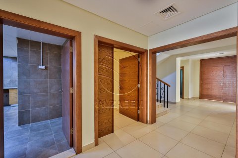 Vila v Abu Dhabi, SAE 5 ložnice, 501 m² Č.: 615384 - fotografie 9