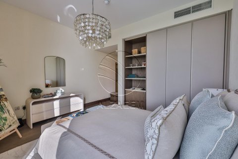 Vilë në Abu Dhabi, Emiratet e Bashkuara Arabe 7 dhoma gjumi, 700 m2. № 615382 - Foto 12