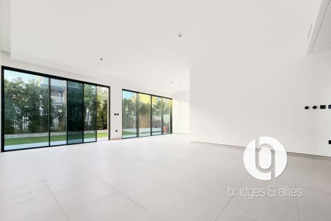 Vila v Tilal Al Ghaf, Dubai, SAE 4 spálne, 377 m2 č. 709689 - Fotografia 3