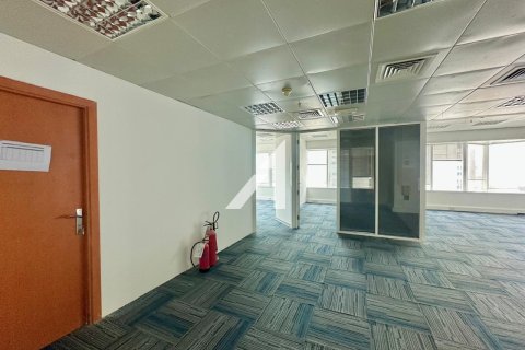 Sheikh Zayed Road, Dubai, UAE의 임대용 사무실 186제곱미터 번호 695584 - 사진 9
