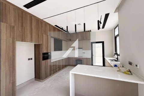 Üürile anda villa asukohaga Al Aweer, Dubai, AÜE: 4 magamistoaga, 1132 m² Nr 695582 - pilt 7