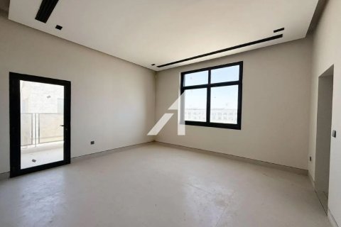 Üürile anda villa asukohaga Al Aweer, Dubai, AÜE: 4 magamistoaga, 1132 m² Nr 695582 - pilt 4