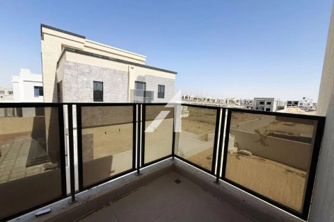 Üürile anda villa asukohaga Al Aweer, Dubai, AÜE: 4 magamistoaga, 1132 m² Nr 695582 - pilt 9