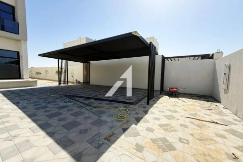 Üürile anda villa asukohaga Al Aweer, Dubai, AÜE: 4 magamistoaga, 1132 m² Nr 695582 - pilt 18