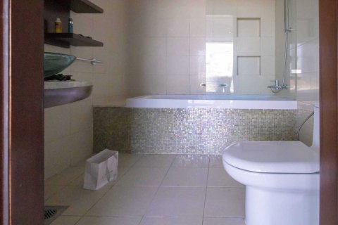 Huoneisto World Trade Center, Dubai, Arabiemiraatit 2 makuuhuonetta, 196 m2 № 690451 - kuva 11