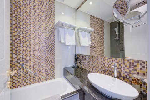 דירה למכירה ב Downtown Dubai (Downtown Burj Dubai), Dubai, איחוד האמירויות  2 חדרי שינה, 106 מ"ר, מספר 696041 - תמונה 18