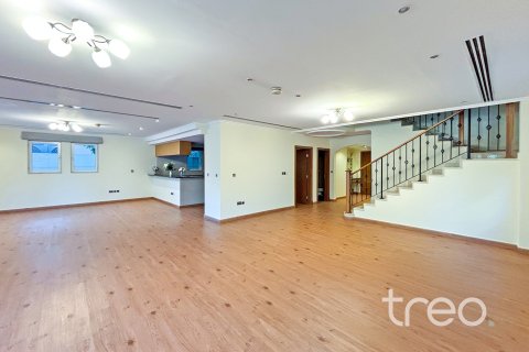 Villa til leie i Jumeirah Park, Dubai, Emiratene 4 soverom, 402.73 kvm Nr. 733461 - Foto 5