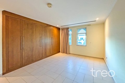 Villa til leie i Jumeirah Park, Dubai, Emiratene 4 soverom, 402.73 kvm Nr. 733461 - Foto 14