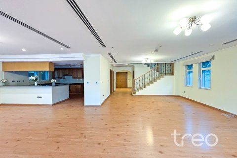 Villa til leie i Jumeirah Park, Dubai, Emiratene 4 soverom, 402.73 kvm Nr. 733461 - Foto 3