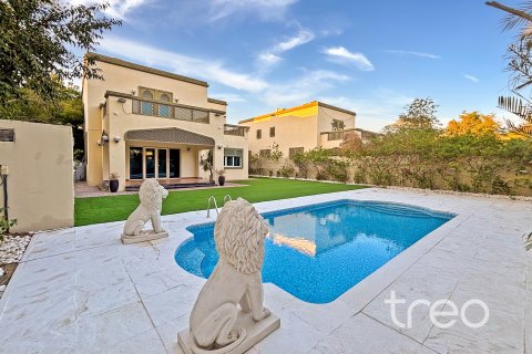 Villa til leie i Jumeirah Park, Dubai, Emiratene 4 soverom, 402.73 kvm Nr. 733461 - Foto 1