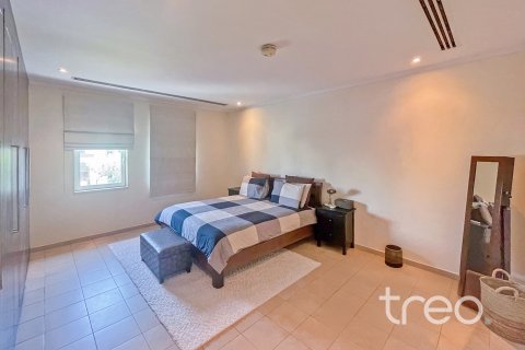 Villa til leie i Jumeirah Park, Dubai, Emiratene 4 soverom, 402.73 kvm Nr. 733461 - Foto 28