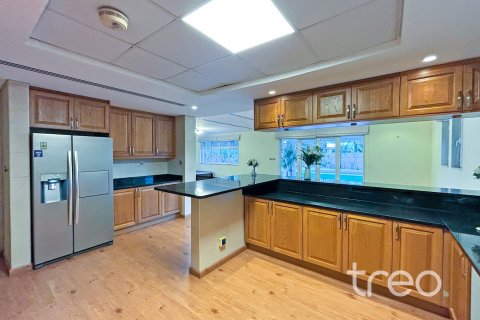 Villa til leie i Jumeirah Park, Dubai, Emiratene 4 soverom, 402.73 kvm Nr. 733461 - Foto 8