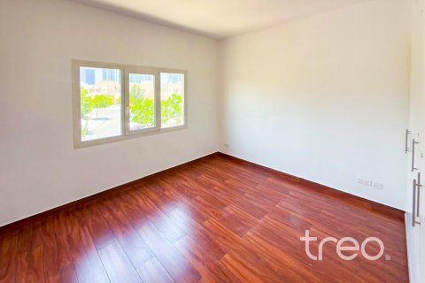 Vilë në Meadows, Dubai, Emiratet e Bashkuara Arabe 5 dhoma gjumi, 354.89 m2. № 733460 - Foto 10