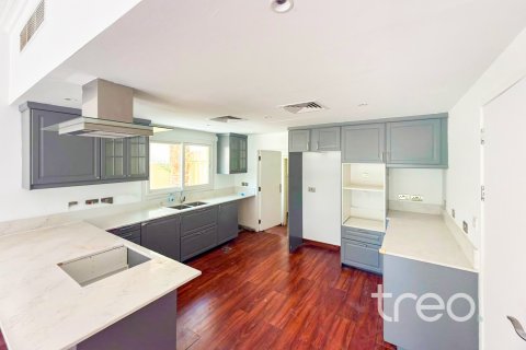 Vilë në Meadows, Dubai, Emiratet e Bashkuara Arabe 5 dhoma gjumi, 354.89 m2. № 733460 - Foto 3