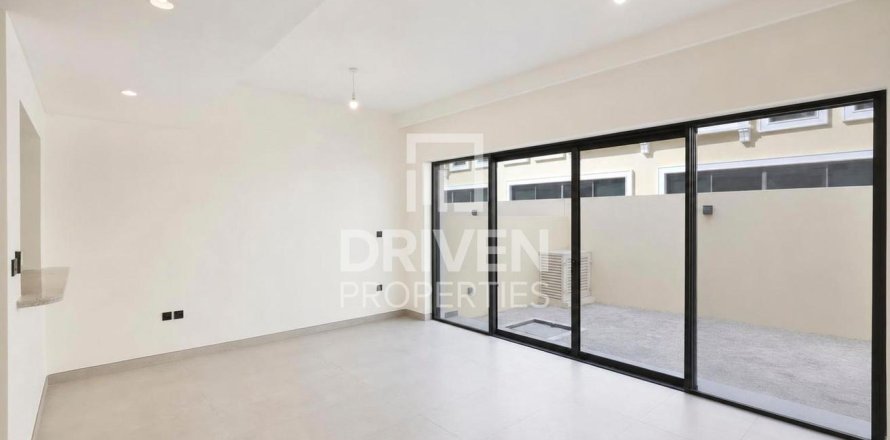 Casa urbana em Damac Lagoons, Dubai, EAU 4 quartos, 144 m2 № 759577