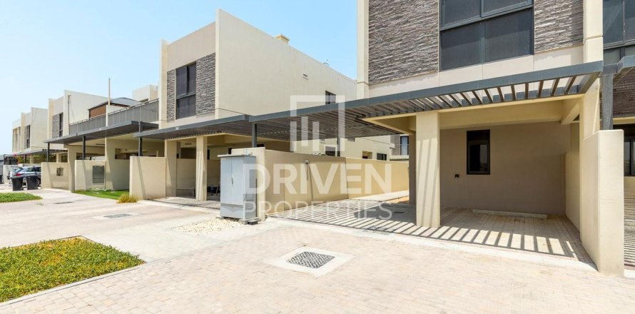 טאונהאוס ב Dubai, איחוד האמירויות 3 חדרי שינה, 174.84 מ"ר מספר 768622