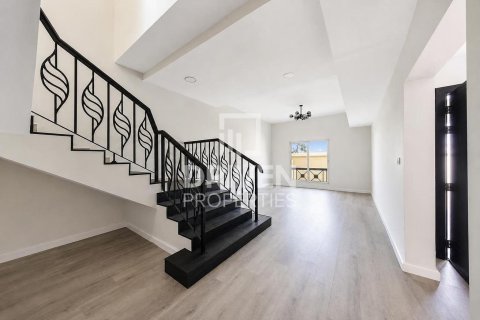 Villa uthyres i Al Barsha, Dubai, UAE 4 sovrum, 326.83 kvm Nr. 768626 - fotografi 2