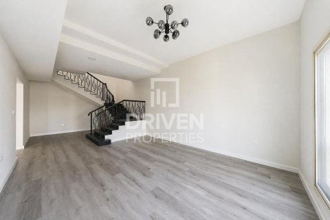 Villa uthyres i Al Barsha, Dubai, UAE 4 sovrum, 326.83 kvm Nr. 768626 - fotografi 1