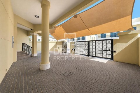 וילה להשכרה ב Al Barsha, Dubai, איחוד האמירויות  4 חדרי שינה, 326.83 מ"ר, מספר 768626 - תמונה 27
