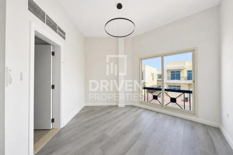 וילה להשכרה ב Al Barsha, Dubai, איחוד האמירויות  4 חדרי שינה, 326.83 מ"ר, מספר 768626 - תמונה 13