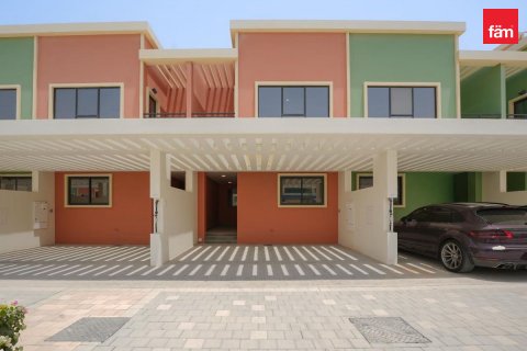 Casa urbana em Dubai, EAU 4 quartos, 144 m2 № 739101