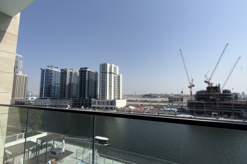 شقة للبيع في الخليج التجاري، دبي، الإمارات العربية المتحدة 50 متر مربع ، رقم 734512 - صورة 2