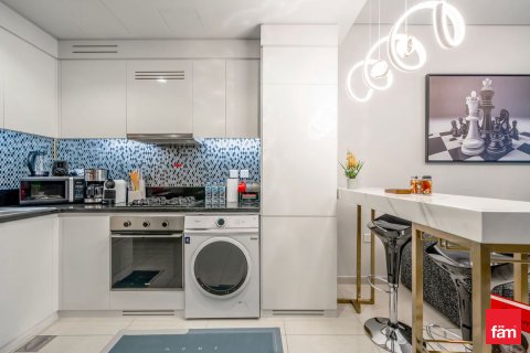 Apartamento en venta en Business Bay, Dubai, EAU 2 dormitorios, 75.2 m2 № 701367 - foto 3