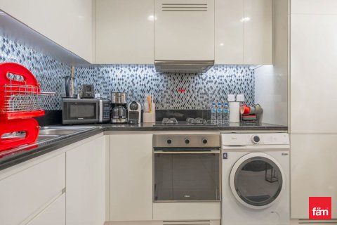 Apartamento en venta en Business Bay, Dubai, EAU 2 dormitorios, 75.2 m2 № 701367 - foto 9
