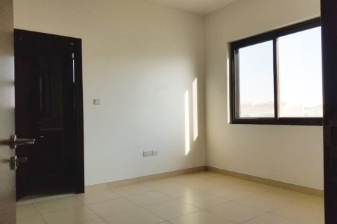 Casa urbana para arrendamento em Reem, Dubai, EAU 4 quartos, 297 m2 № 701681 - foto 12