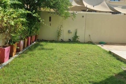 Townhouse in Reem, Dubai, UAE 4 bedrooms, 297 sq.m. № 701681 - photo 14
