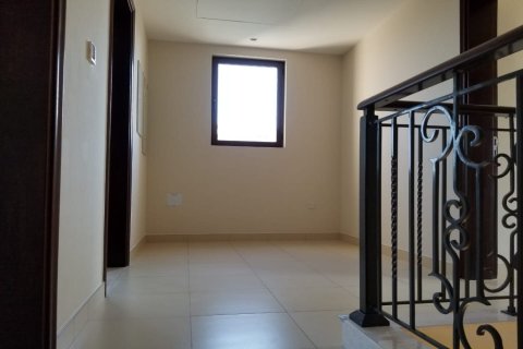 Casa urbana para arrendamento em Reem, Dubai, EAU 4 quartos, 297 m2 № 701681 - foto 5