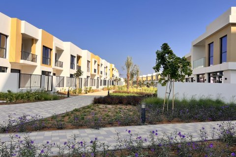 تاون هاوس للبيع في Mina Al Arab، رأس الخيمة، الإمارات العربية المتحدة 3 غرفة نوم ، 238 متر مربع ، رقم 656815 - صورة 2