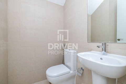 Townhouse in Town Square, Dubai, UAE 3 bedrooms, 191 sq.m. № 602304 - photo 12